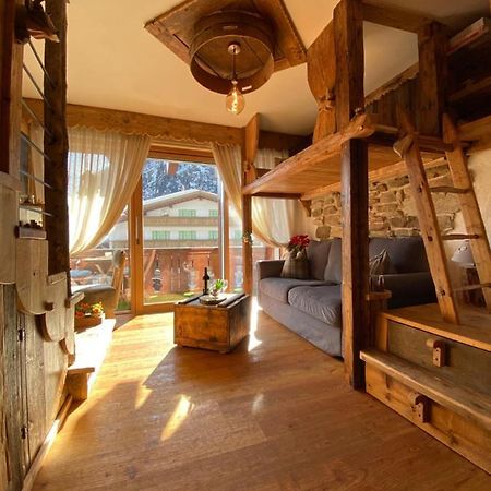 Calore Di Una Casa Di Montagna Campitello di Fassa Exterior foto
