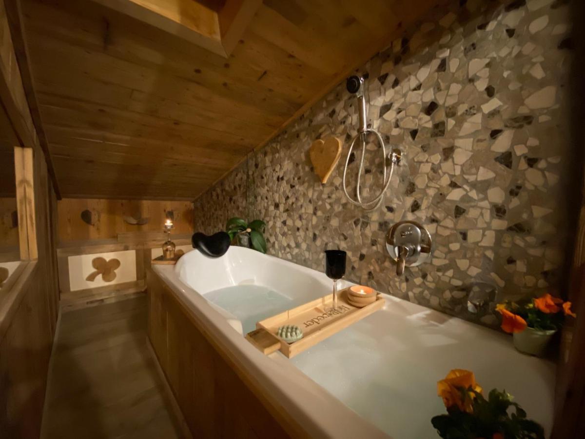 Calore Di Una Casa Di Montagna Campitello di Fassa Exterior foto